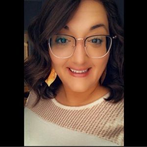 Meet your Posher, Cassi